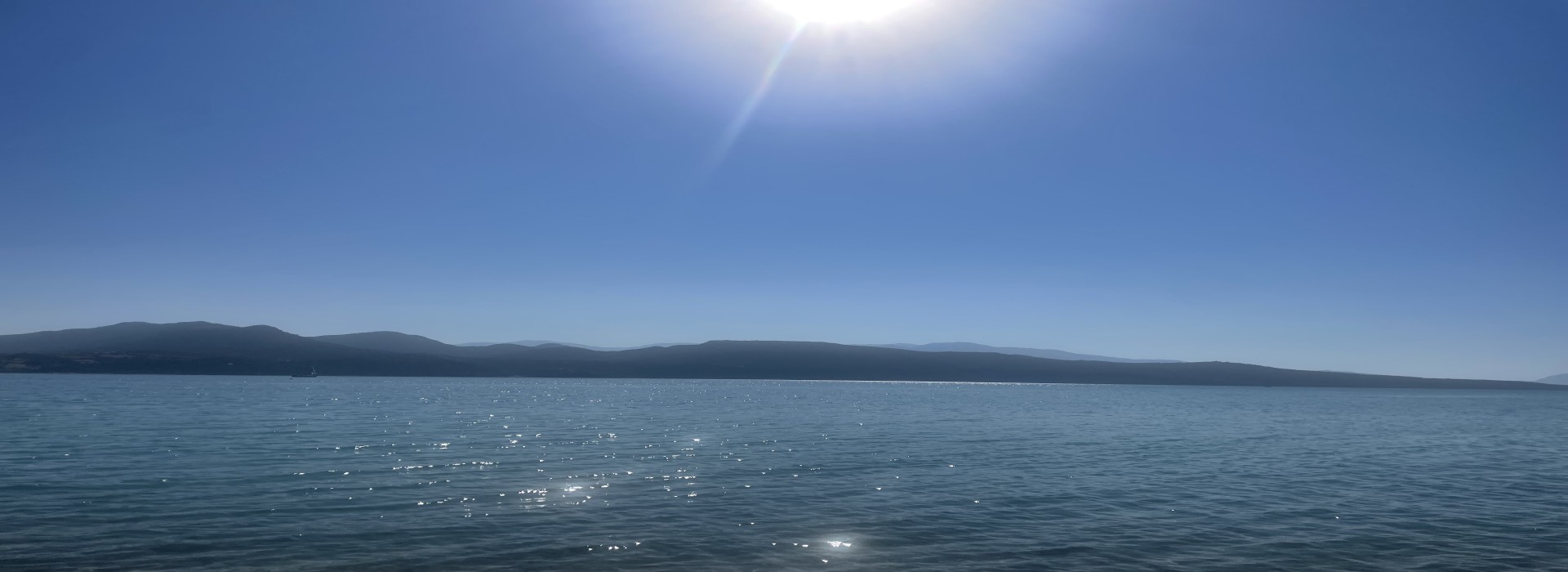 STUNNING BLUE